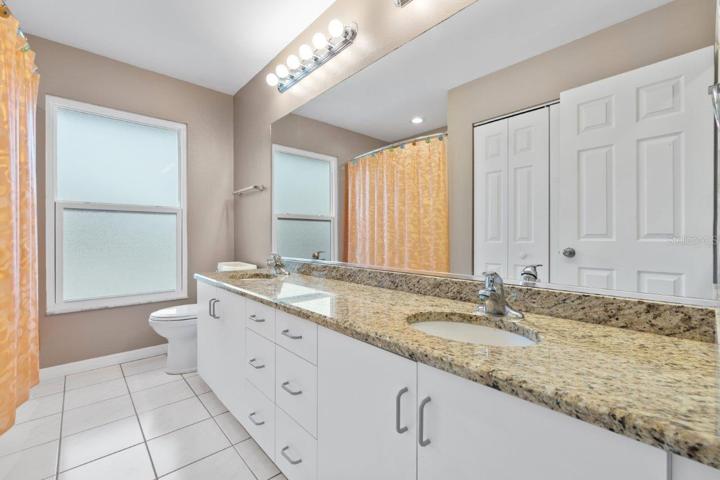 Guest bathroom #1