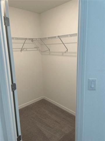 Walk in closet Bedroom 2