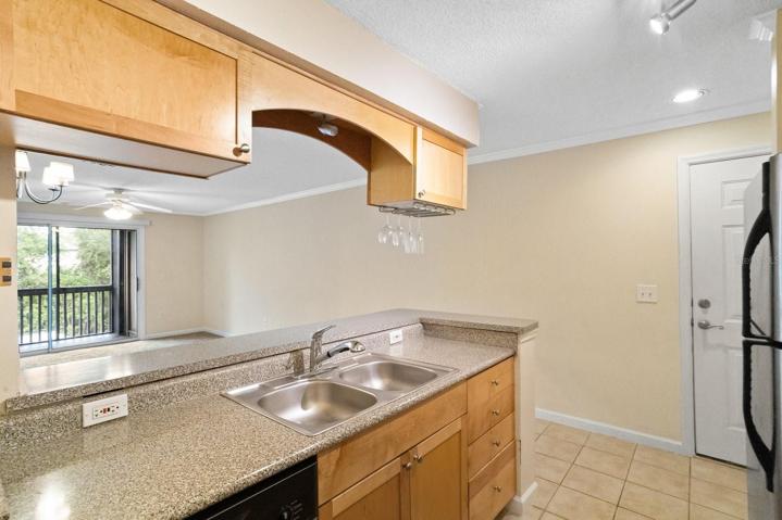 Double stainless sink.