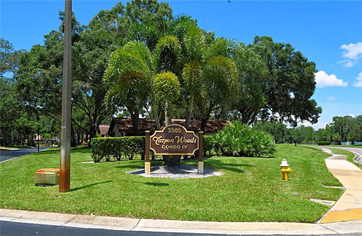 Tarpon Woods Entrance