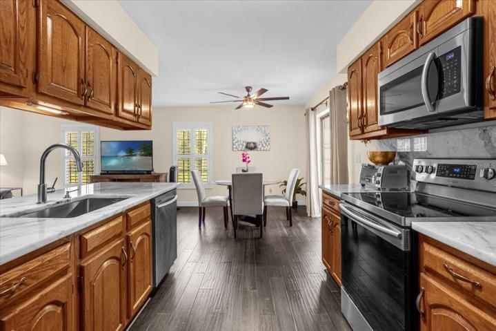 Marble Countertops, Like New Appliances, Farmhouse Stainless Steel Kitchen Sink