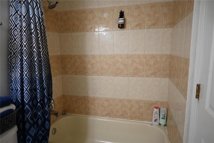 Bath 1 Shower & Tub