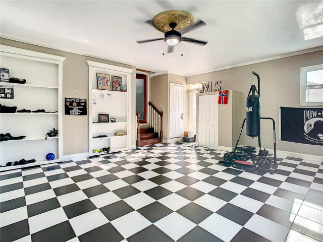 Home Gym, Central Air separate thermostat
