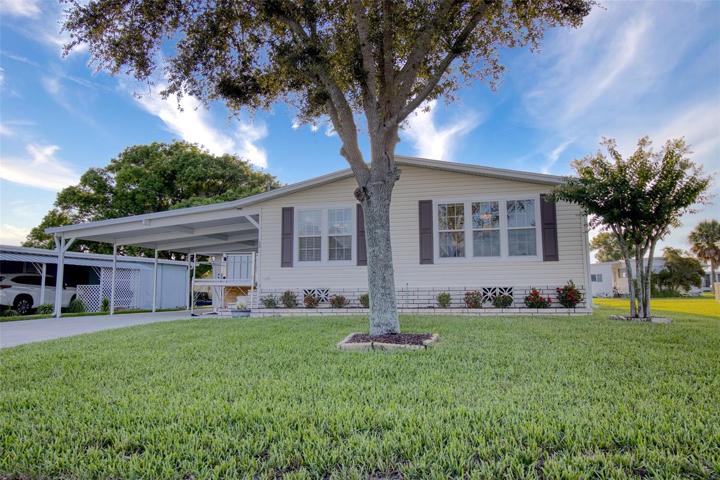 Welcome to this 2011 Jacobsen modern Home.
