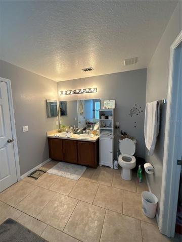 grand bathroom