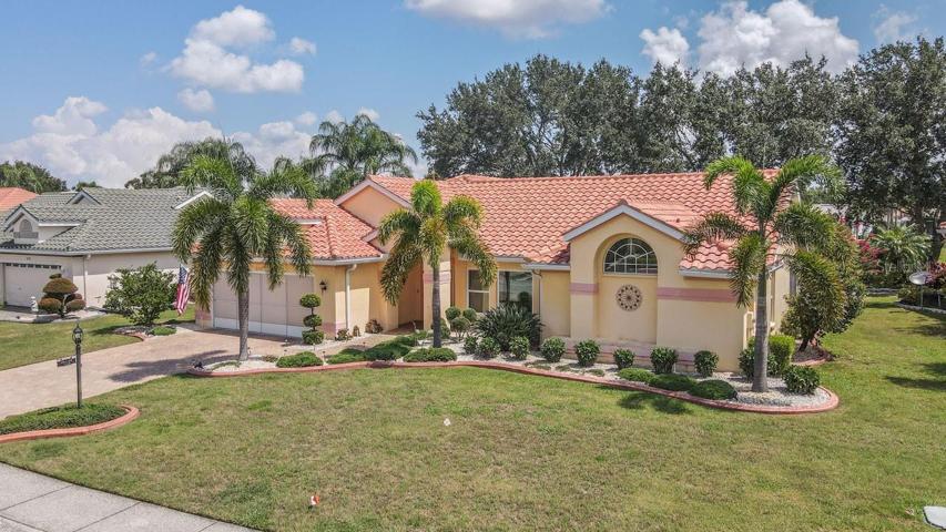 Front view of home