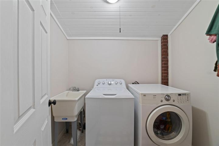 LAUNDRY.