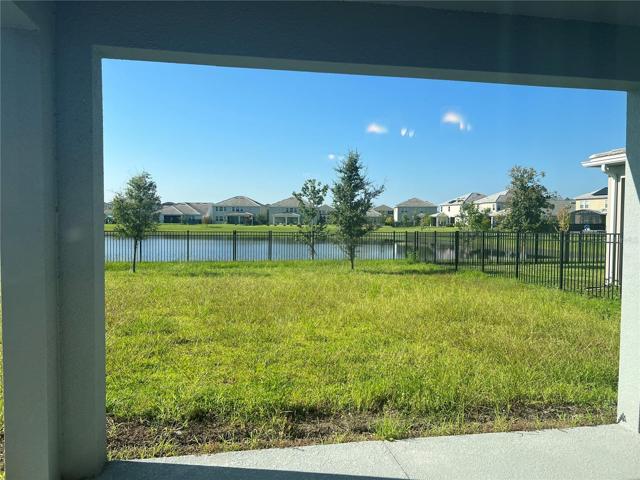 Lanai Lake View