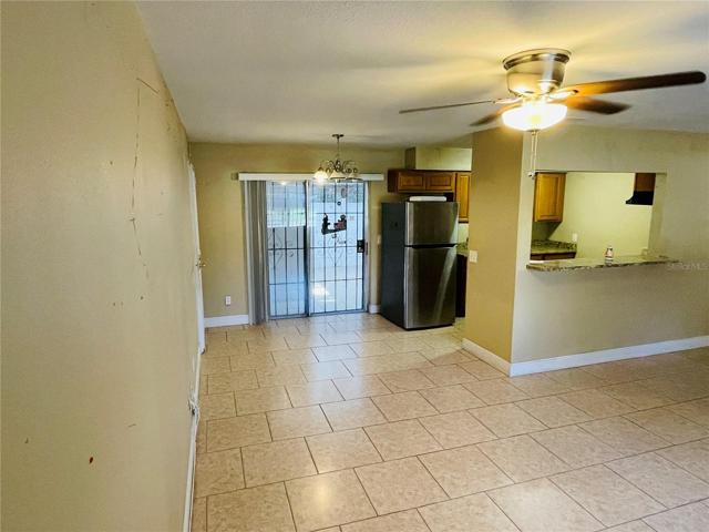Living Room/ Dining Combo