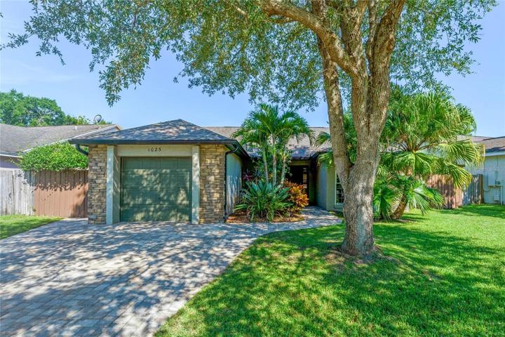 Home in the heart of Oviedo in the Alafaya Woods Community.