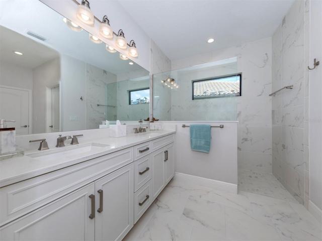 Primary En Suite Bathroom