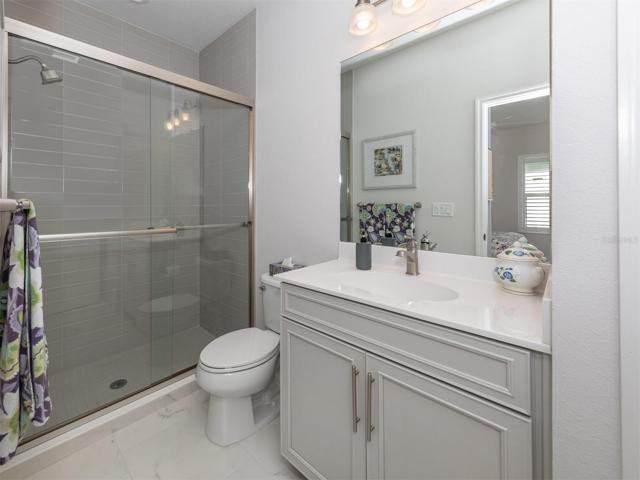 Guest Bath with Linen Closet