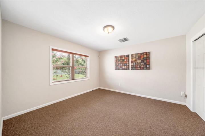 Guest bedroom