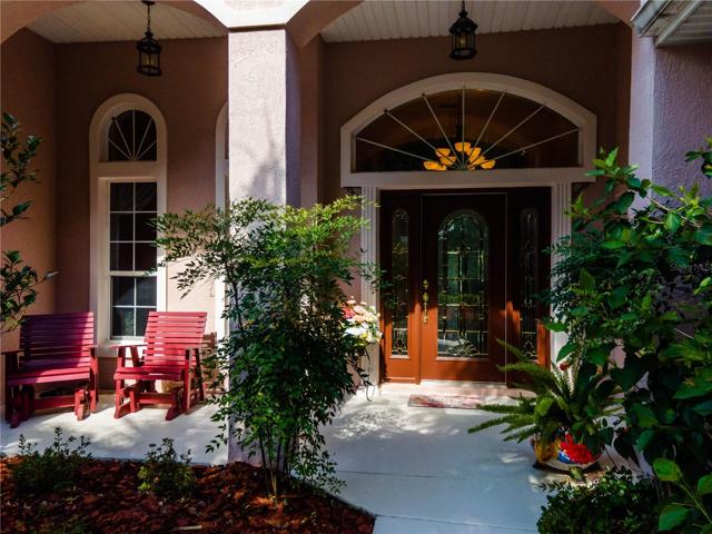 BEAUTIFUL GLASS DOOR ENTRANCE