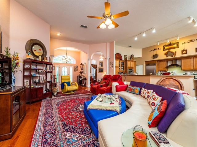 LIVING ROOM TOWARDS ENTRANCE
