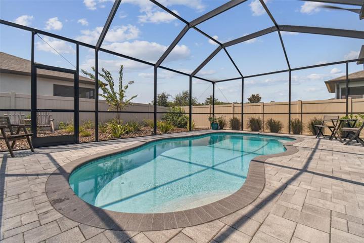 Screened-in pool