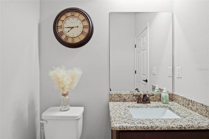 1/2 Bath