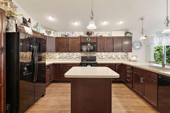 Ample Counter Space + Island
