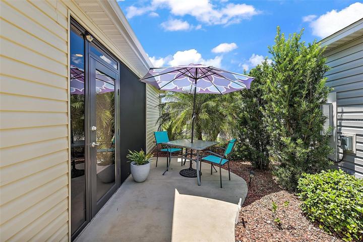Patio w/ Access to Lanai