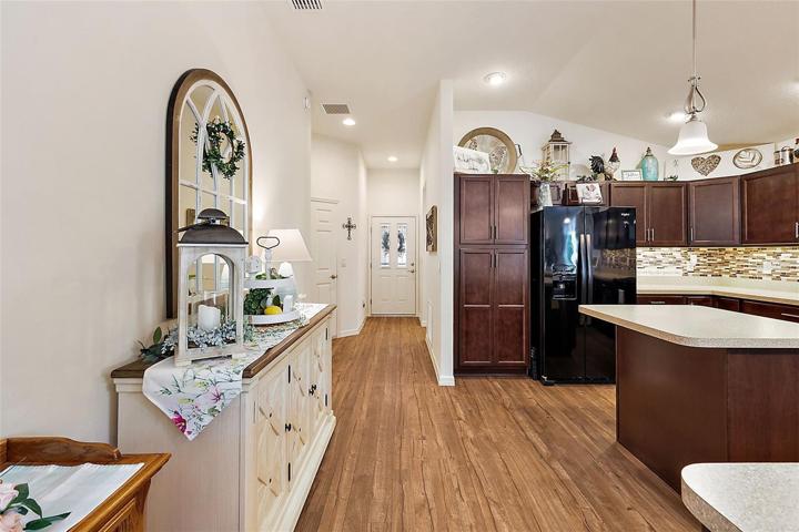 Front Entry/Foyer