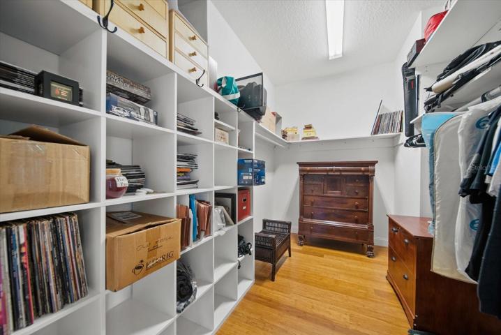 Master closet #2