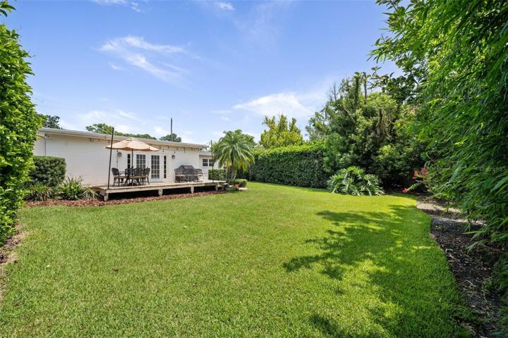 Nice big lot to expand or get another dog