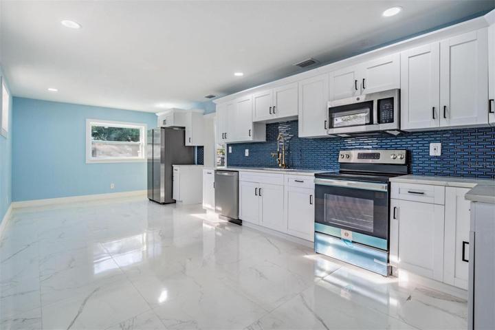 Large Kitchen with Dining area