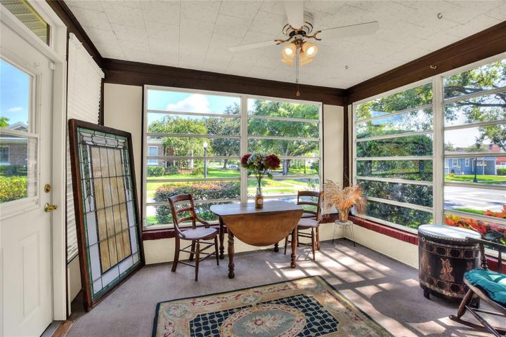 Florida Room / Sunroom...Great Views