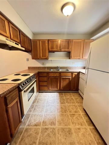 Unit C - kitchen