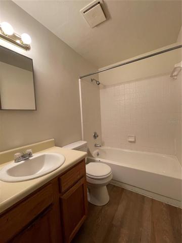Unit B - full bathroom