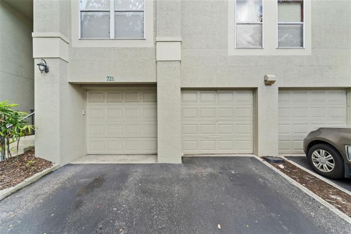 2 CAR GARAGE