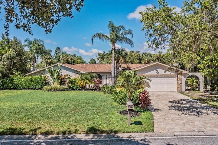 4329 Marine Parkway..natural landscape perimeter fence.