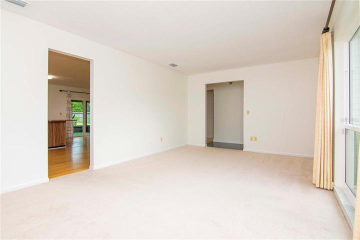 Den Area