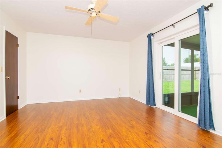 Master Bedroom w/ Walk-In Closet