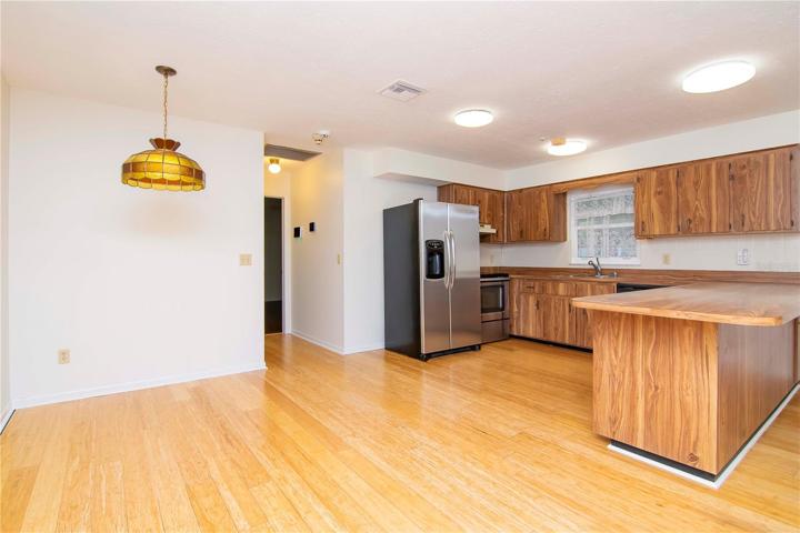 Dining/Kitchen Area