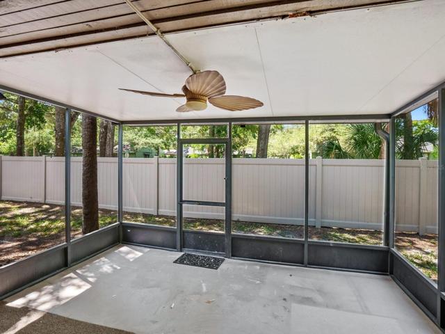 Extra large screened lanai