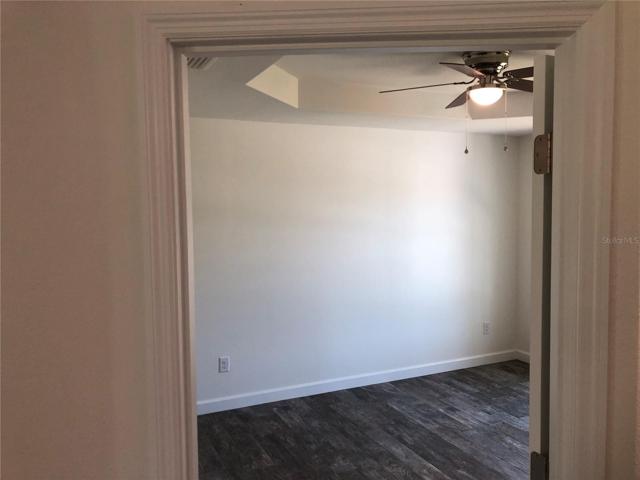 master bed entrance