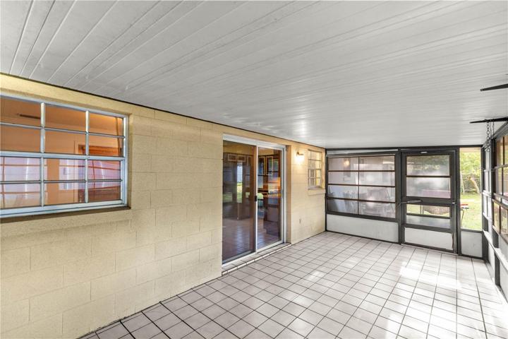 Screened in Lanai