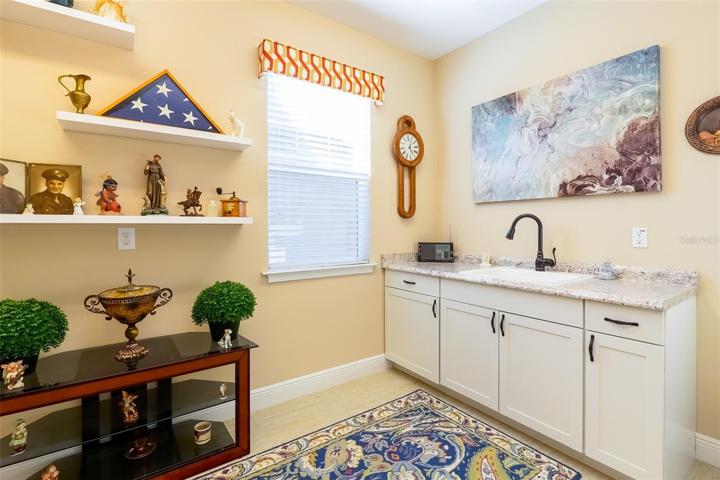 laundry/craft room