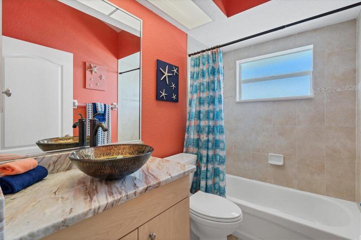 Guest bathroom 3