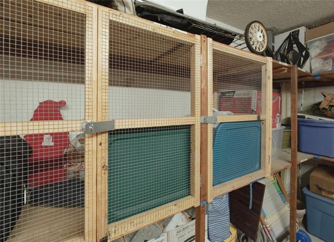Storage closet conveys with unit