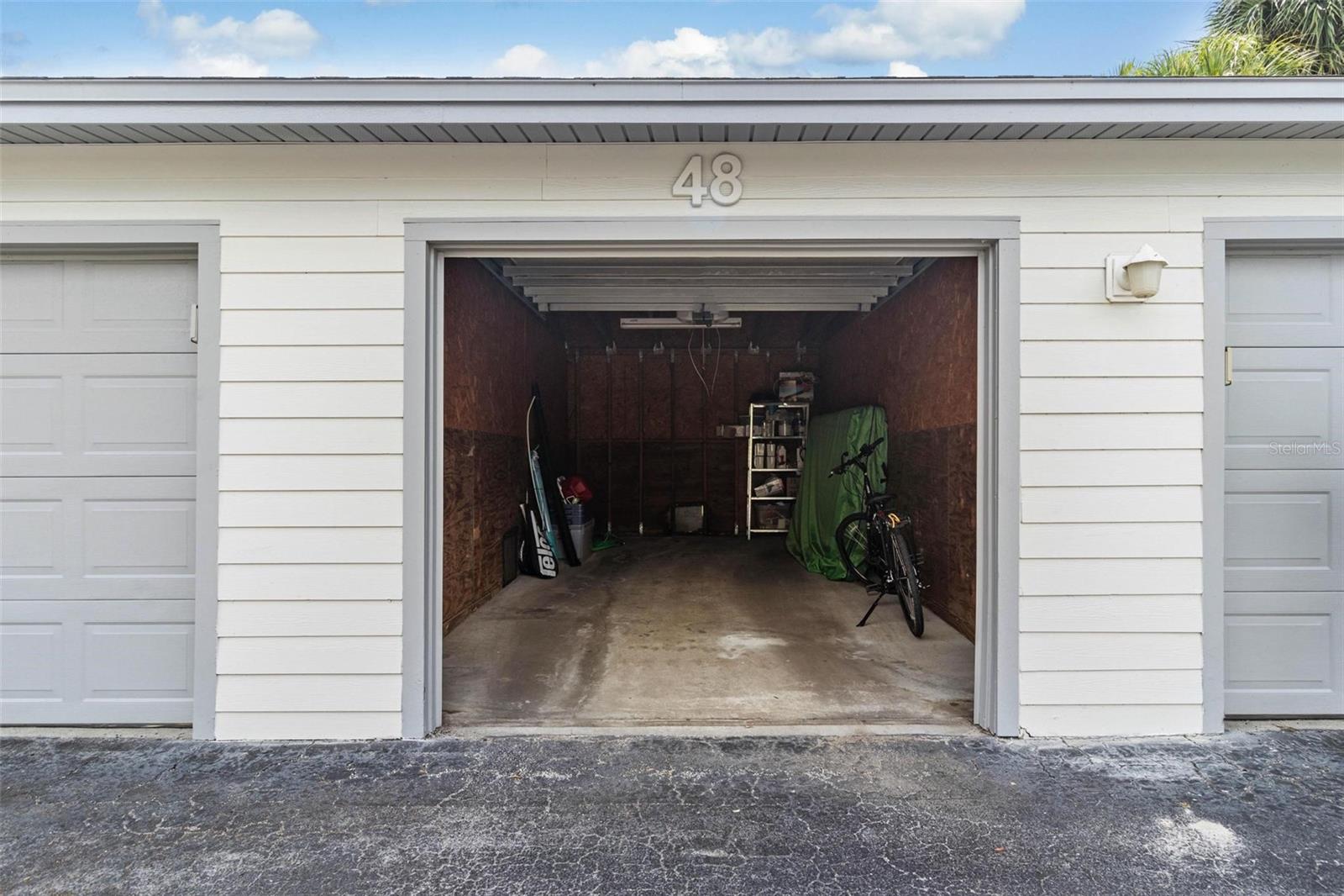 Garage conveys with unit