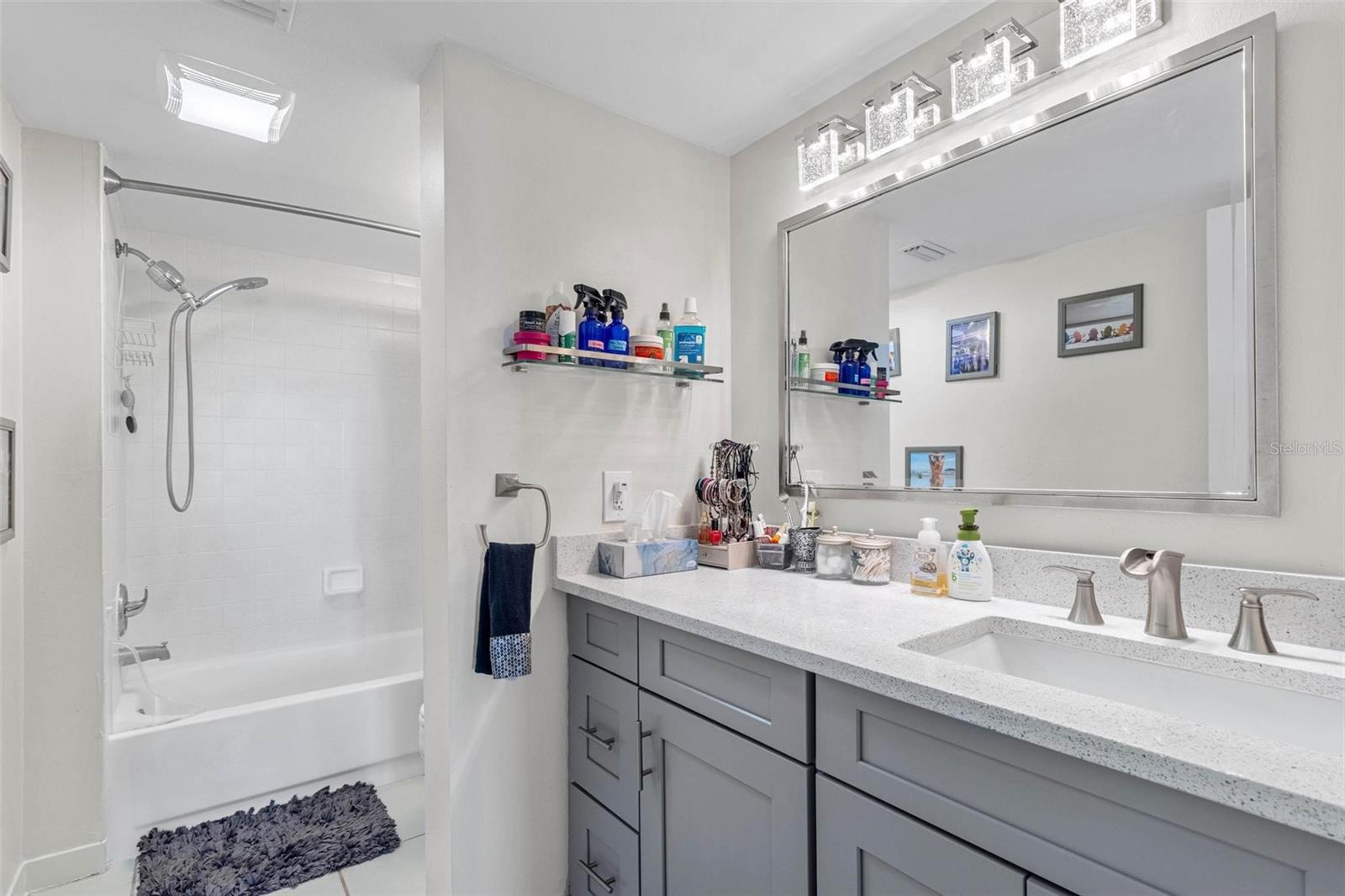 Master bathroom en suite