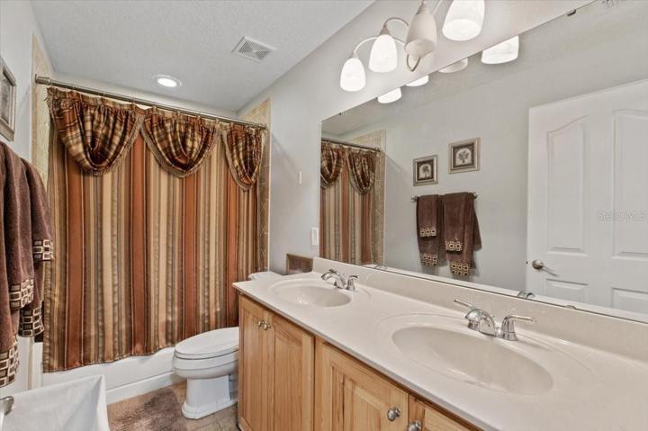 Full Bath 2