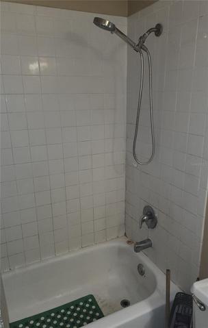 Unit 17: Tub & shower