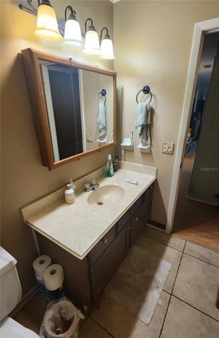 Unit 17: Bathroom