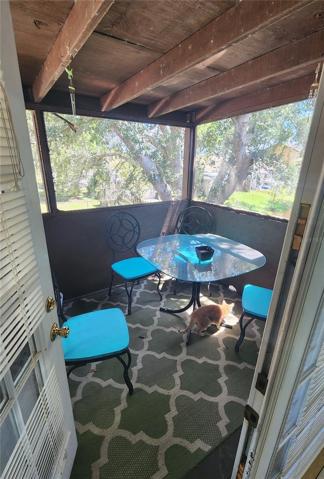 Unit 17: Screened porch