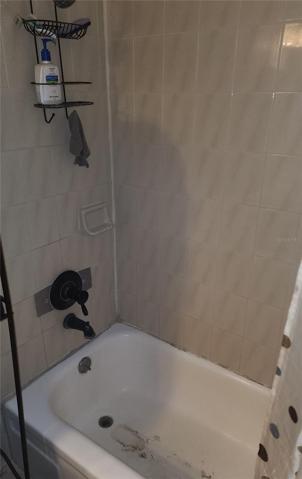 Unit 19: Tub & shower
