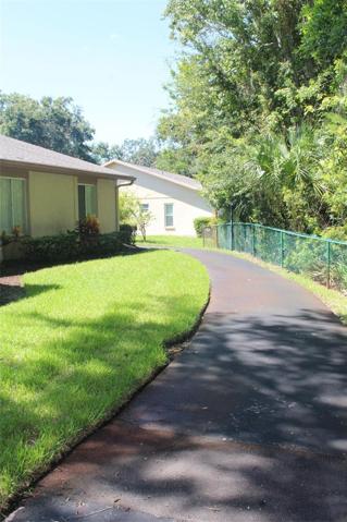 Walk way