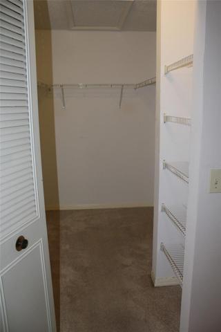walk in closet